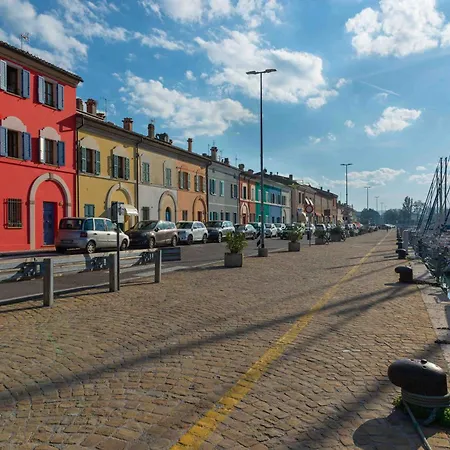 公寓 Levante Nel Colorato Porto Di Mare By Yohome *