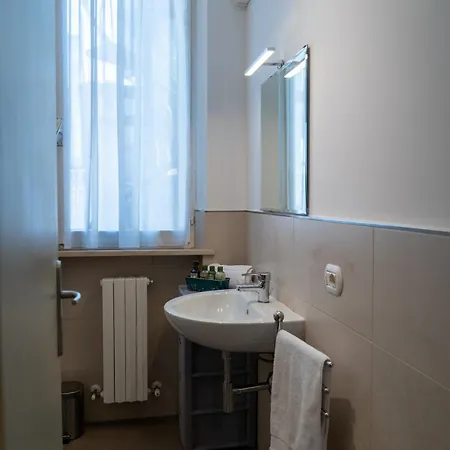 Levante Nel Colorato Porto Di Mare By Yohome 公寓 佩萨罗