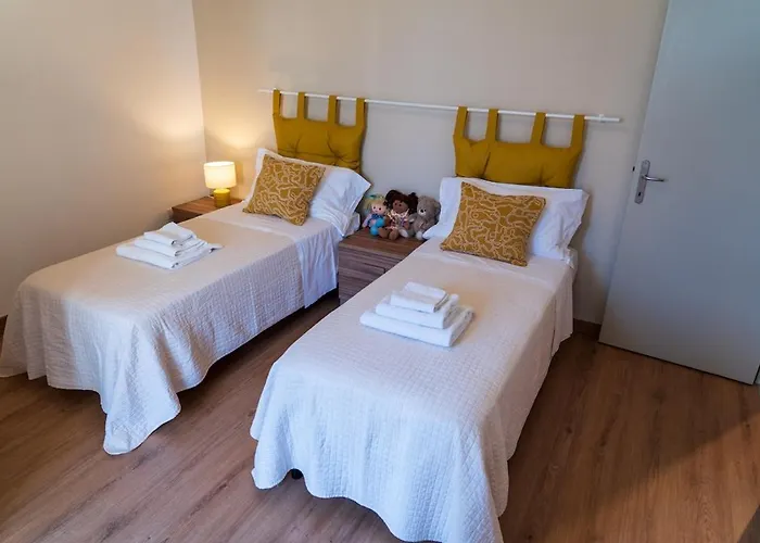 Apartment Levante Nel Colorato Porto Di Mare By Yohome