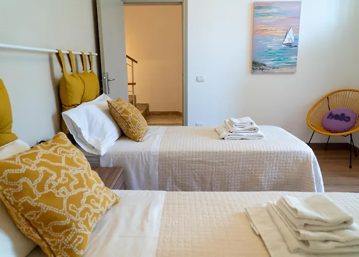 Apartment Levante Nel Colorato Porto Di Mare By Yohome *